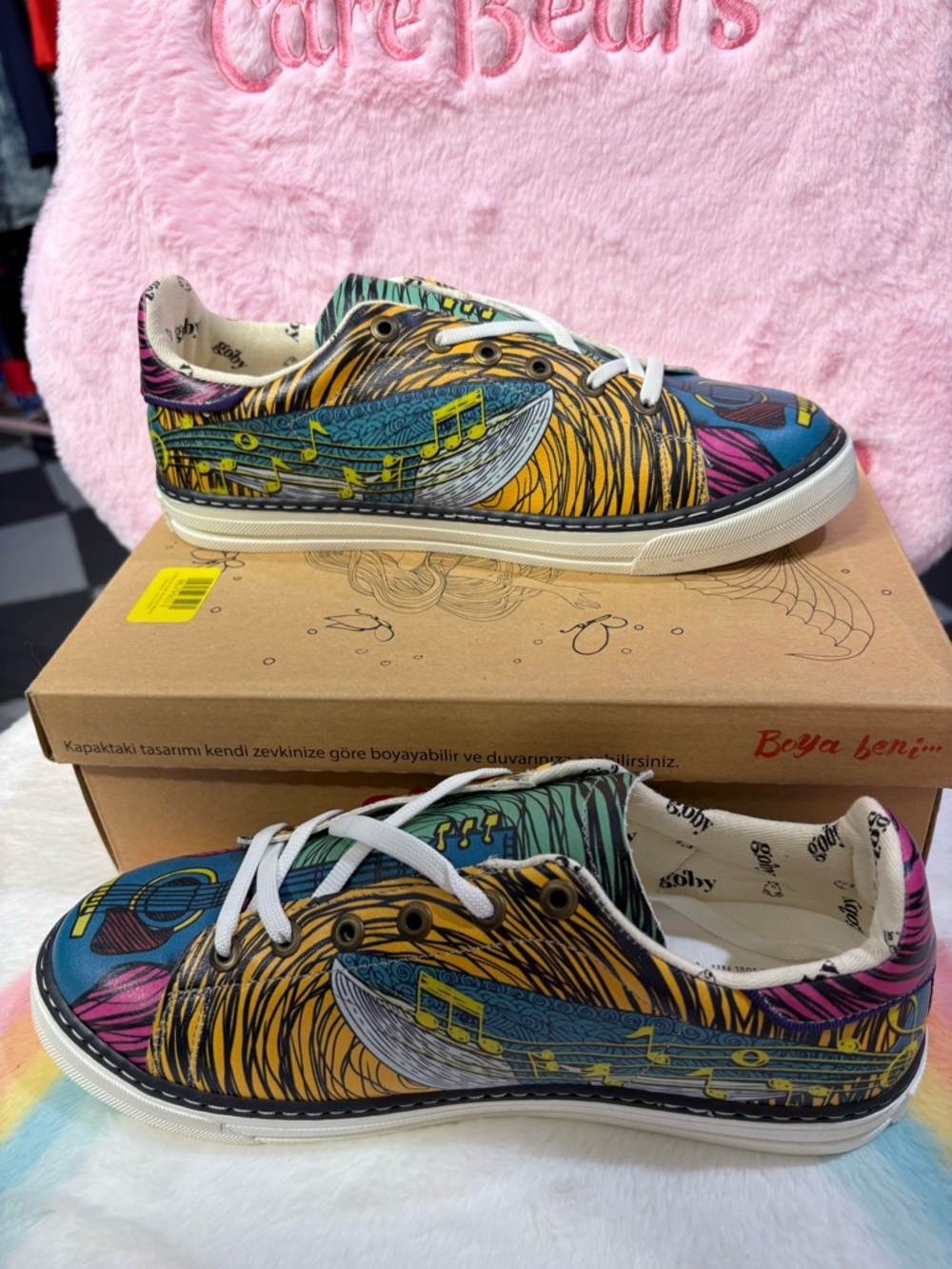 NWB Goby Colorful Musical Graphic Low-Top Sneakers Size 9.5 or 40 - Picture 4 of 6